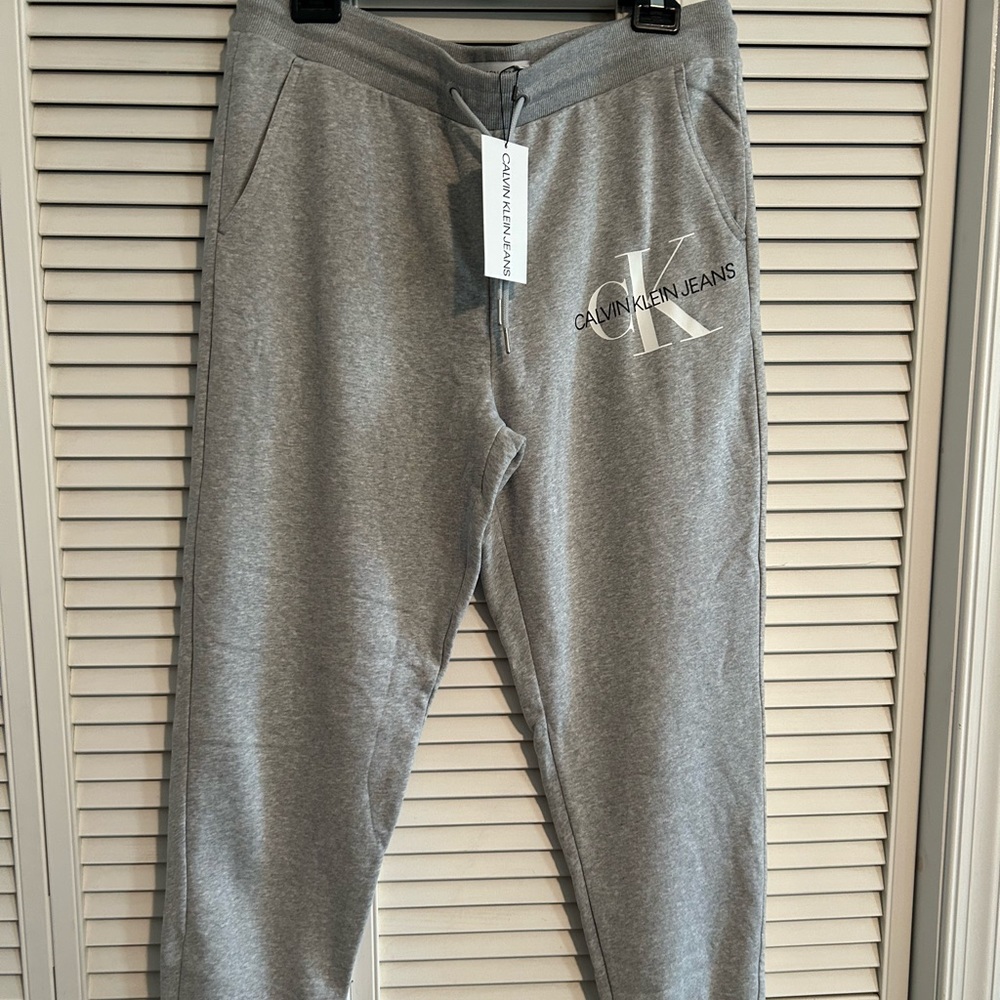 Calvin Klein Men’s Gray Sweatpants NWT XL